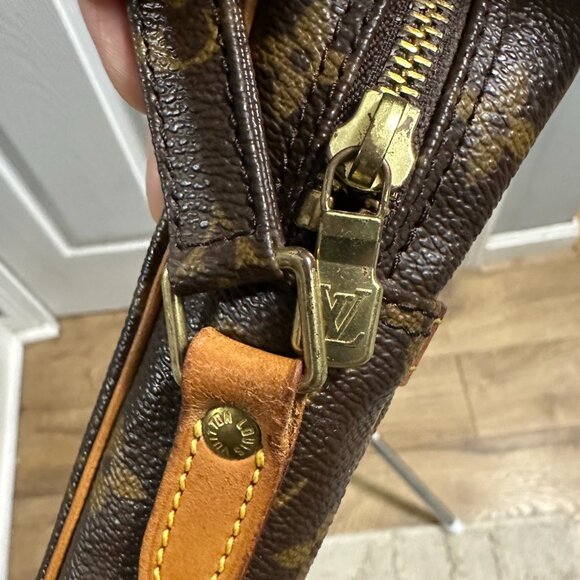 Louis Vuitton Danube Monogram Crossbody Handbag SL1919 Authentic COA Included - Picture 7 of 16